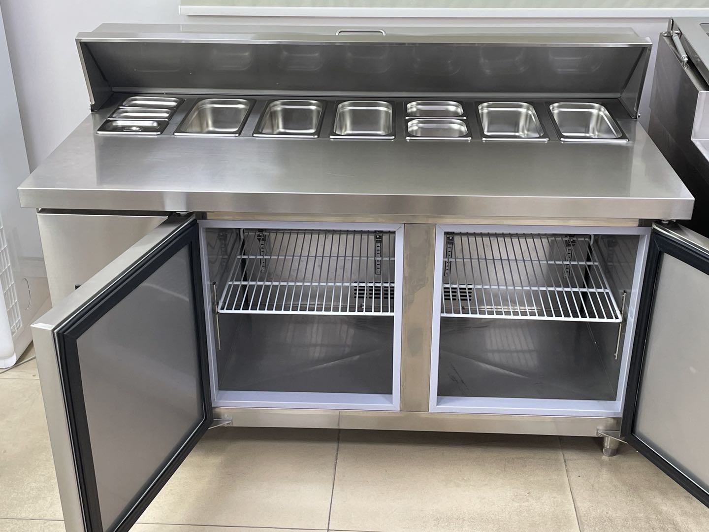 Wbudowana komercyjna chłodziar – Food Storage Refrigerator recenzja i cena